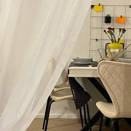 One Lux Basement Near *