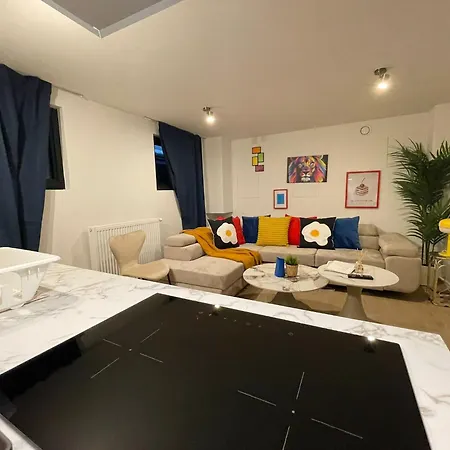 One Lux Basement Near