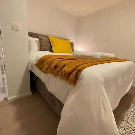 One Lux Basement Near * Αμβέρσα